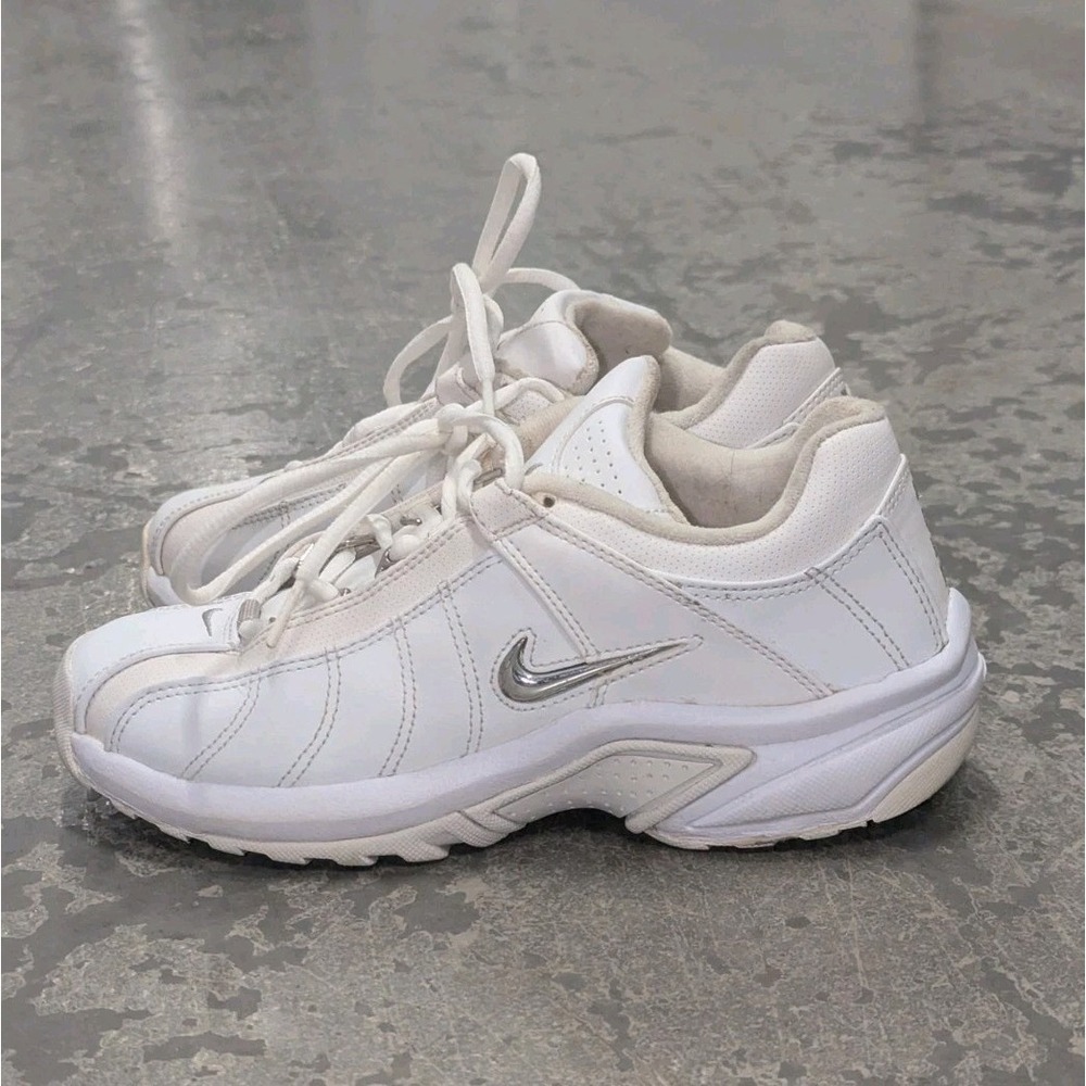 Y2K Nike Air VXT Cross Training Sneakers White Silver Women's 8